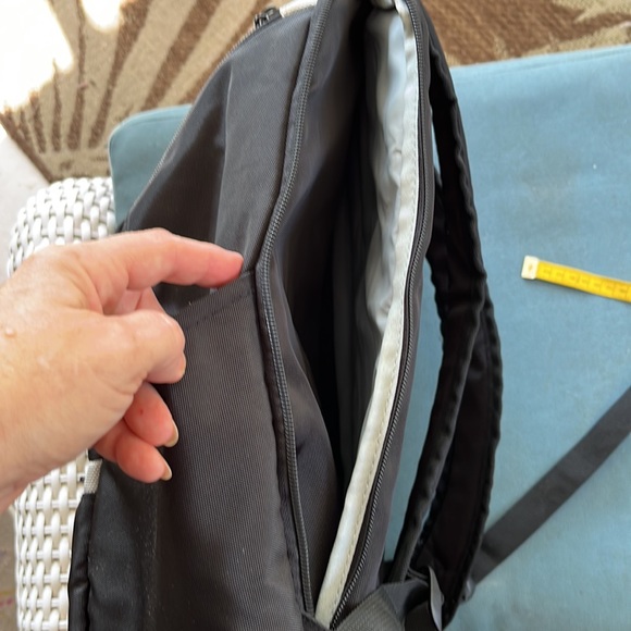 Pivot Point heavy duty, water-resistant backpack - Picture 9 of 9